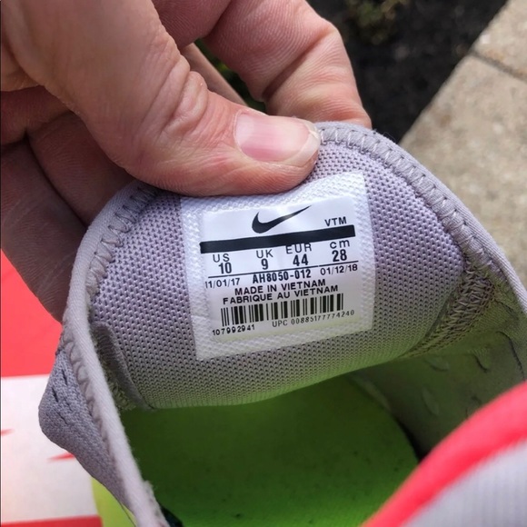 Men’s size 10 Nike Air Max 270 - Picture 2 of 3